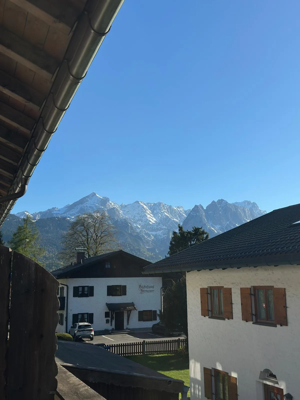Blick vom Balkon der Ferienwohnung Königstandblick auf die Berge