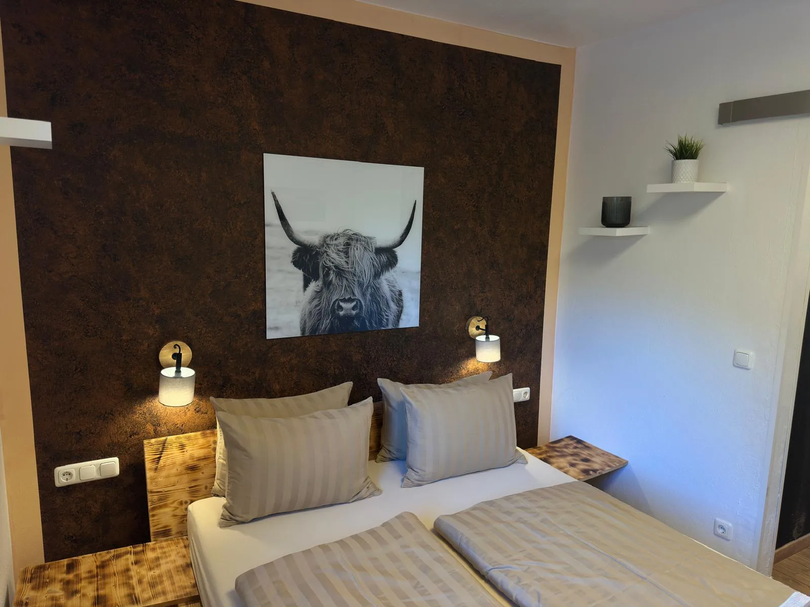 Schlafzimmer der Ferienwohnung Königstandblick mit Doppelbett